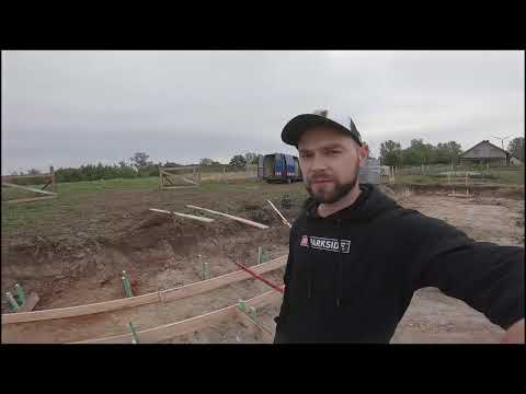 Dom w Kortlandach 4g2 - Szalowanie ław fundamentowych