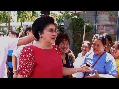 Philippines' Imelda Marcos evokes glory days