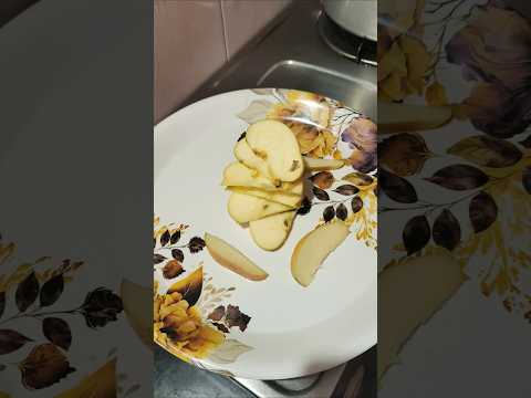 apple cutting #shorts#youtubeshorts#Rupika'S vlogs