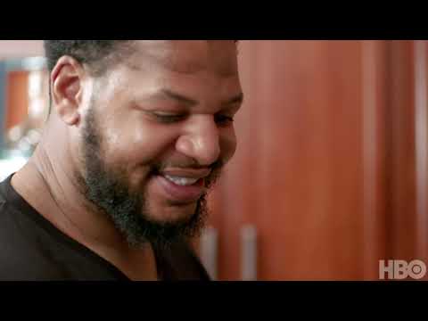 Grover's "Finger Lickin'" Chicken | Hard Knocks In Season