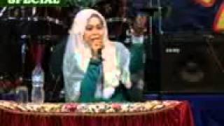 Ceramah Agama Hj. Izza Avcarina. Menyambut Tahun Baru Islam (Bhs Madura) .2012.3gp