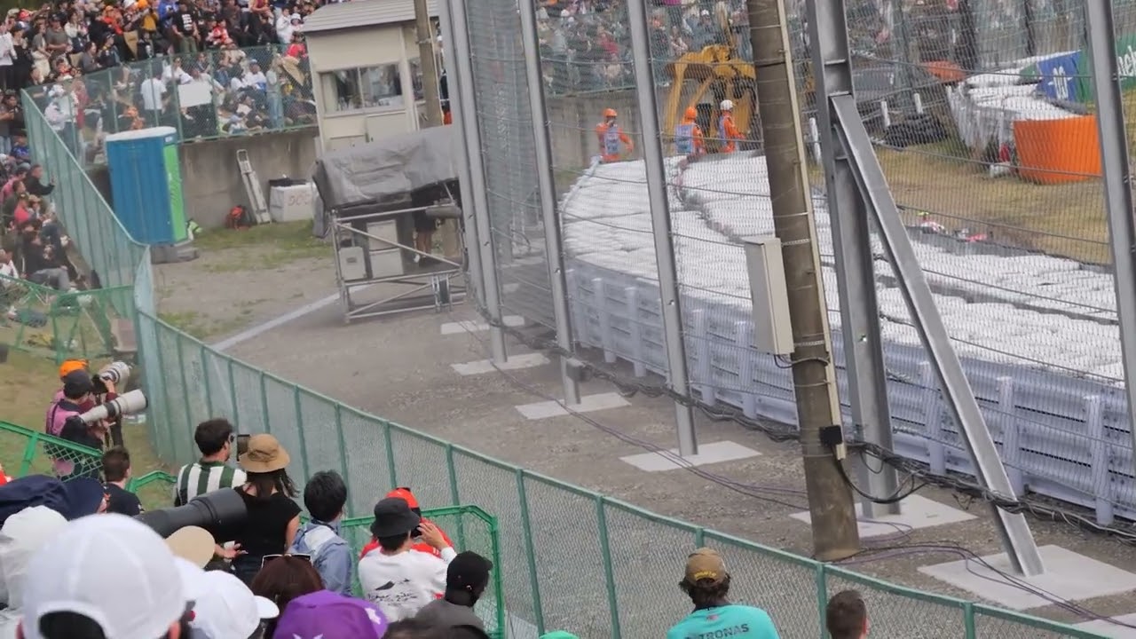 観客の拍手に感動！コラピントとベアマンのクラッシュ、スプーン席から！