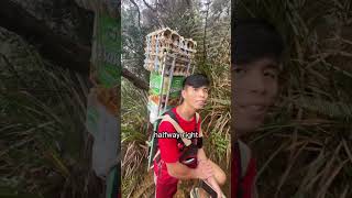 Download lagu Man Carries 35kg In Mount Kinabalu 🇲🇾 mp3