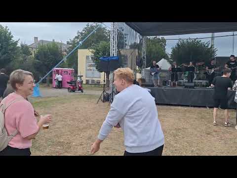 Stará čtyřka - Stará čtyřka - Neříkej (cover)