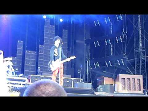 Green Day - Iron Man / Sweet Child O' Mine / Highway To Hell, live in Paris 26.06.2010