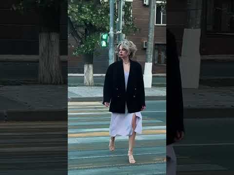 Видео рилс лайф: прогулка по городу