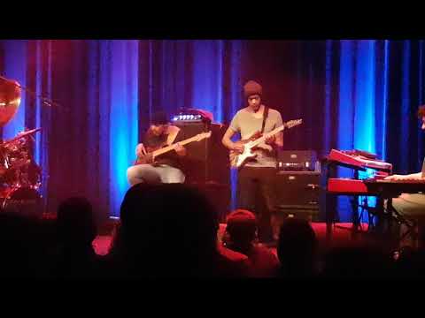Greg Howe solo with Simon Phillips Protocol 4
