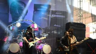 Como Quien Pierde Una Estrella Lyrics English Translation