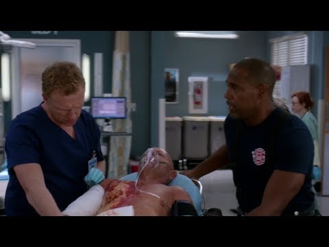Owen and Amelia - 15x04 - Momma Knows Best - Scene 2