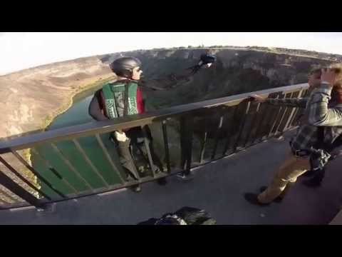 The beginning of a journey in B.A.S.E. Jumping