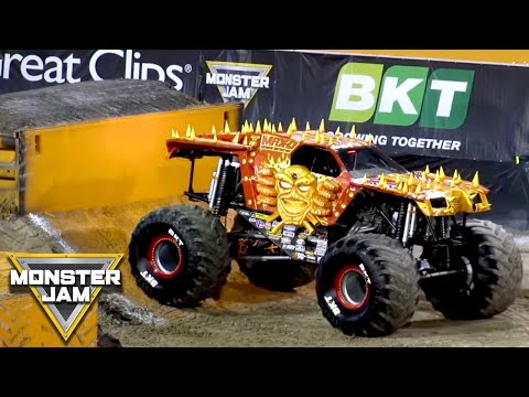 Drivers VS Toys : Tom Meents | Max-D | Monster Jam