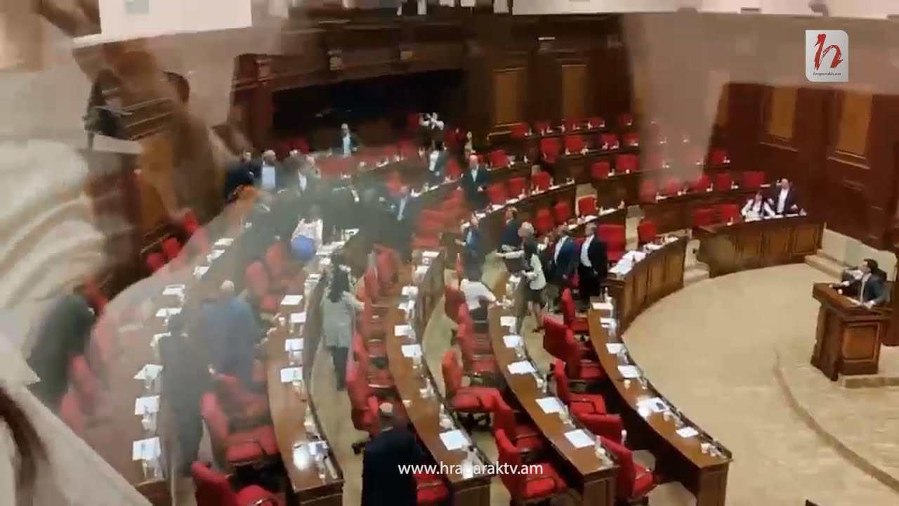 Քաշքշոց ԱԺ-ում