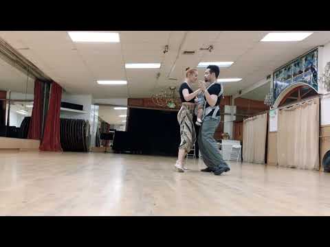 Tango 102: pasadas and turn to the left