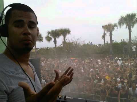 Afrojack vs Erick Morillo - Live Your Life With Replica's (Ylius & JeeCee Bootleg).wmv