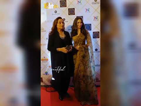 So pretty Zara Khan with Mother Salma Agha at Lions Gold Awards! #elite #lionsgoldawards #zarakhan
