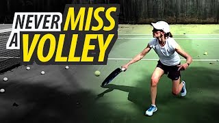 TIPS TO NEVER MISS YOUR VOLLEY | Tennis Lesson