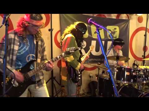 R.U.M. - Bojiště -  Maškara