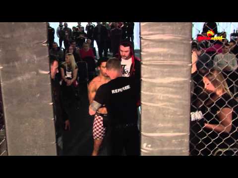 Battle Arena - Gaz Holmes vs Robert Masters