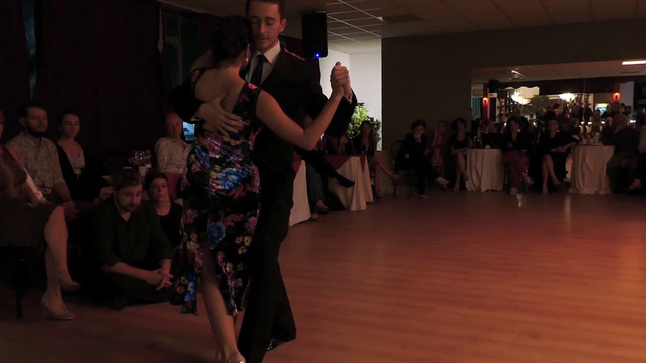 Video thumbnail for Lorena Tarantino & Giovanni Cocomero, Vuelve amor (Winter Tango Napoli 2017, 1/4)