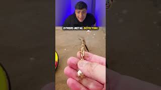 Outras pessoas procurando tesouros X o último cara 😳