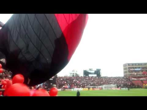 "Esto es colon de sante fe" Barra: Los de Siempre • Club: Colón • País: Argentina