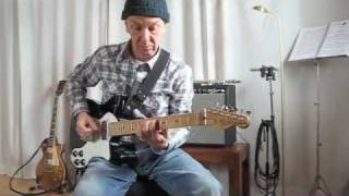 Video thumbnail for Fender Classic Player Tele Thinline Deluxe   First impressions by Peterblueguitar