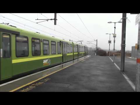 Irish Rail 8100 EMU 8106 arrives at Clongriffin