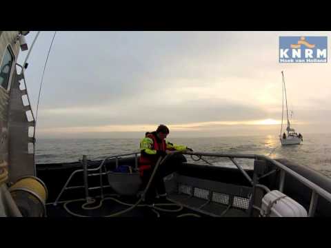 KNRM HvH zeiljacht black-out midden op Noordzee