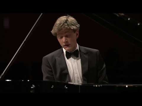 Jan Lisiecki Plays Chopin Ballade no.1 in G minor, op.23