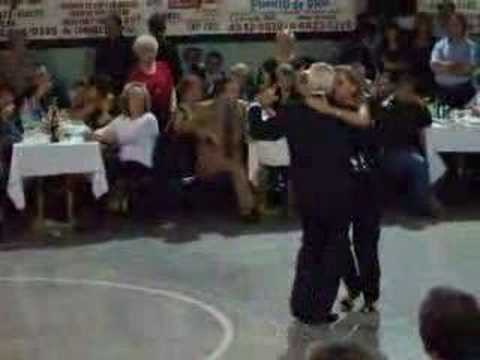  Luisa  and  Pepe  are  dancing  to  the  tango  "  La Ultima Cita  "