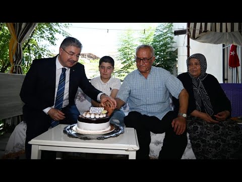 Osmaniye Valisi Yılmaz'dan şehit babasına doğum günü sürprizi