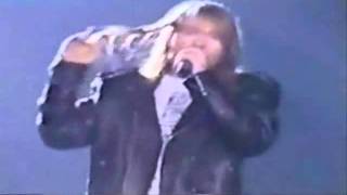 Taylor Project jamming and Axl Rose talking about child abuse