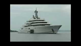 preview picture of video 'Megayacht Eclipse in front of Cavtat'