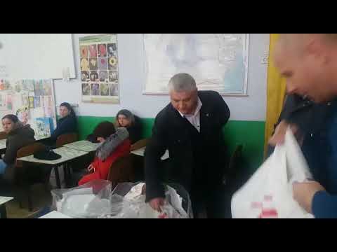 Campania ZDI la Scoposeni: daruri pentru copii