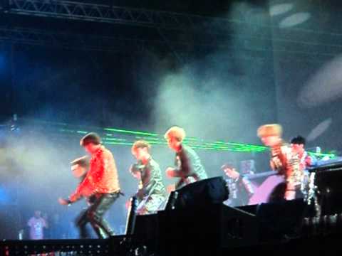 [Fancam]121125 EXO - MAMA @ SMTOWN Live in BKK