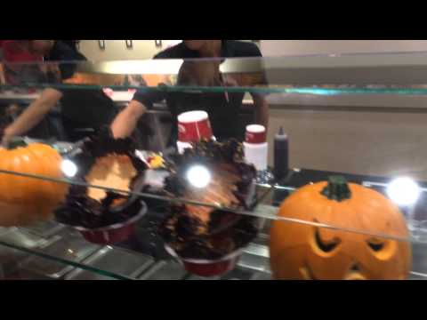 Customer Service at Cold Stone Creamery, Minatomirai