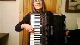 The Cliffs of Dooneen - Irish tune - played by accordiona