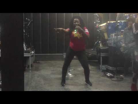 ENSAYOS DEL CONCIERTO DE THALIA Y CHIKYBOMBOM LA PANTERA