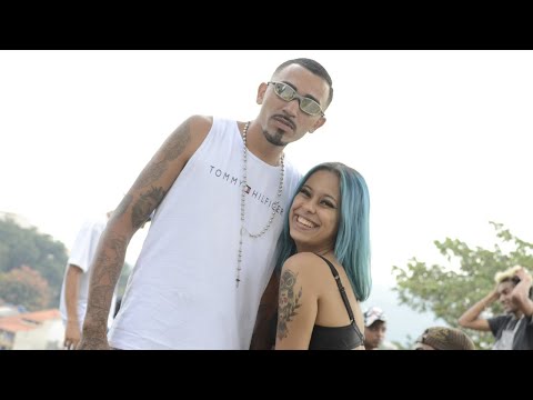 MC Chaleks - Sinto Muito Bebê (Videoclipe Oficial - Vic Produções)