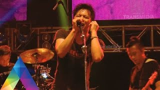 Download lagu ARIEL TETAP MANGGUNG WALAU SEDANG BERDUKA mp3 Download lagu ARIEL TETAP MANGGUNG WALAU SEDANG BERDUKA mp3
