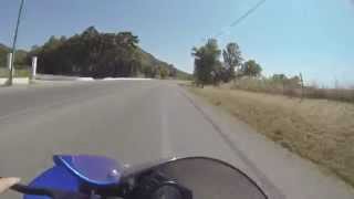 preview picture of video 'ZX10R cruising at a country road :)'