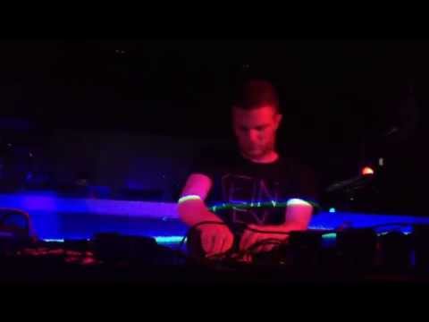 Traumer @ Rex Club, Paris, Fr. (04/07/14)