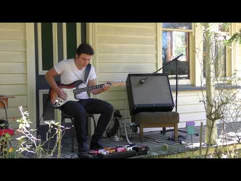 Blues Jam with a Loop Pedal - George Crowe