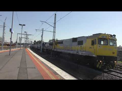 GML10 CM3312 On Freight at Middle Footscray