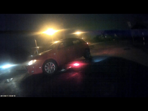 Elcsúsztam a jeges kanyarban - Tumbled while turning on black ice