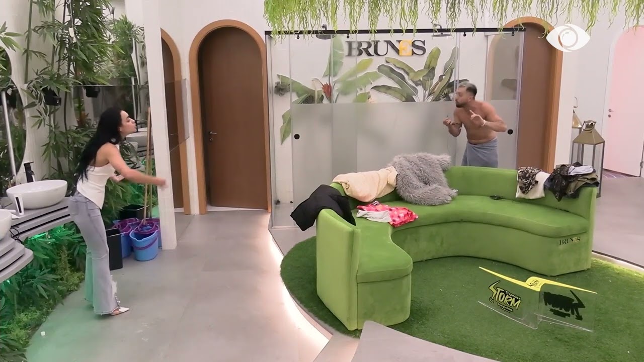 “Nuk të shoh dot me sy”/ Debati Egli-Gjesti: Mos më fol, m’u largo