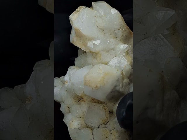 بلورات متشابكة من حجر الكوارتز خام طبيعي تحفة للإق...