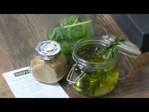download lagu mp3 mp4 Thyme Liqueur, download lagu Thyme Liqueur gratis, unduh video klip Thyme Liqueur