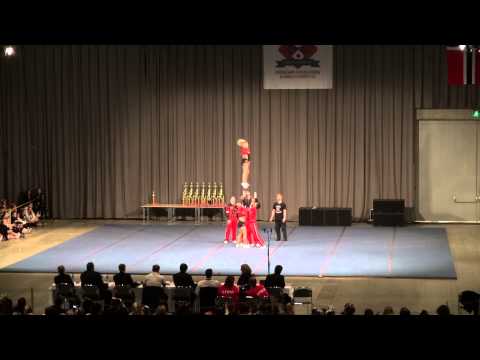 NM 2013 Dag2 - Viqueens I-stunt