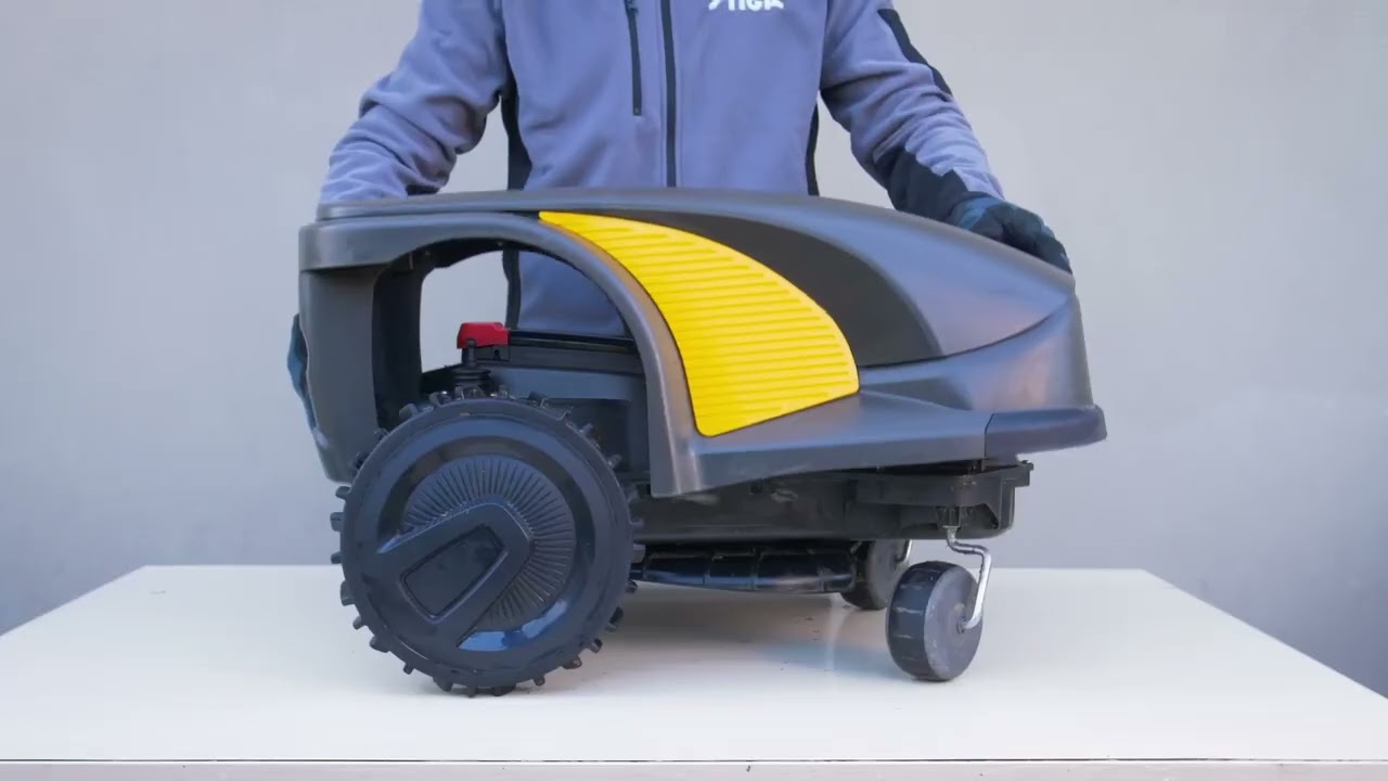 Konserwacja-czyszczenie automatycznego robota koszącego STIGA - Utrzymanie kosiarki STIGA Polska